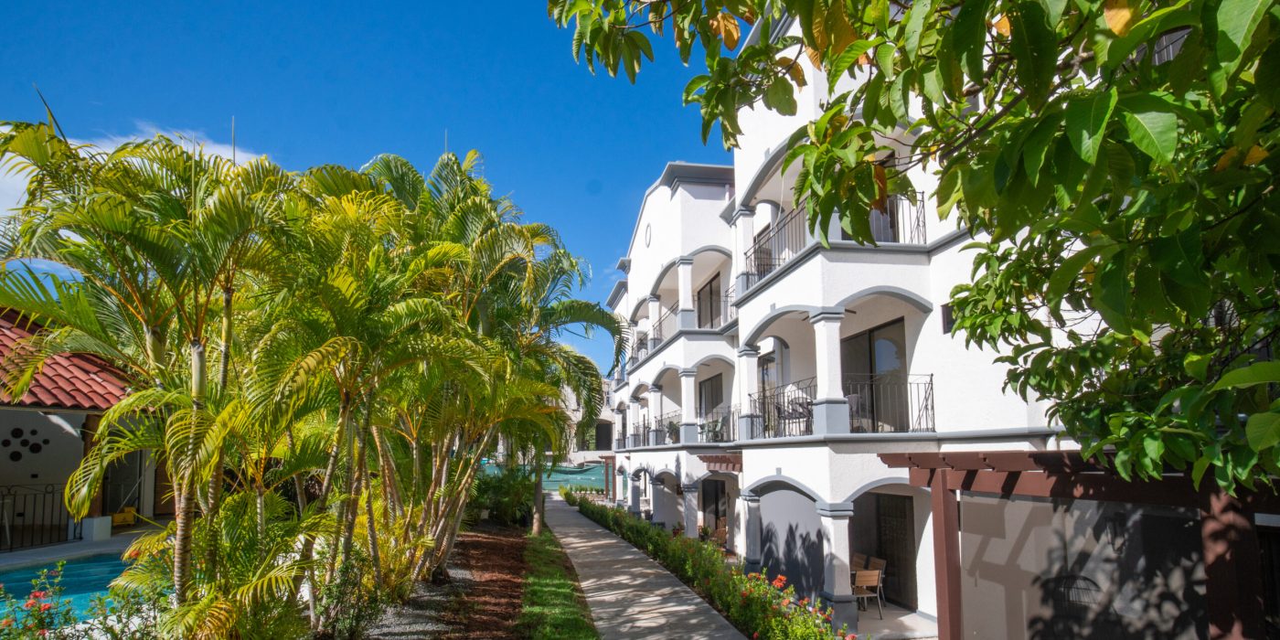 Palmas De Tamarindo outside cropped-10