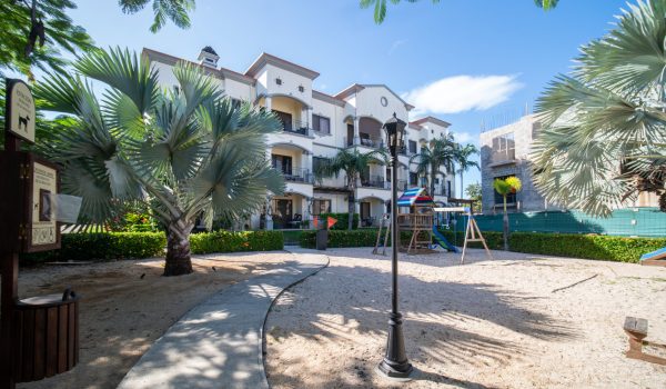 Palmas De Tamarindo outside cropped-15